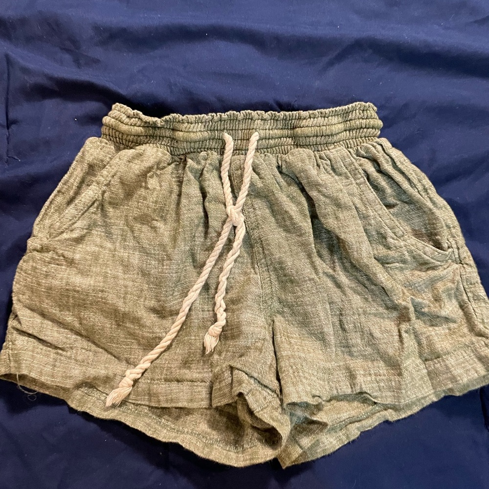 Tie shorts